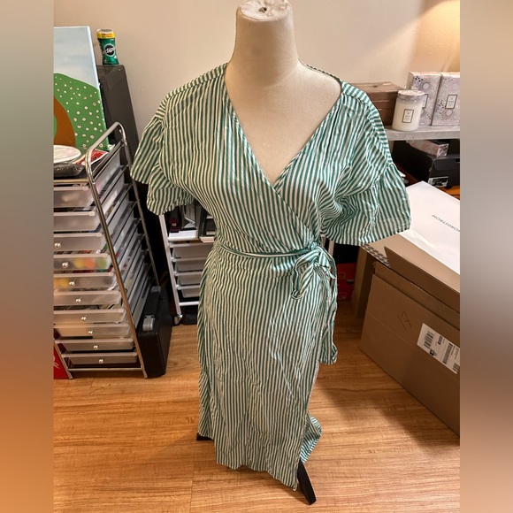 Velvet by Graham and Spencer Wrap Dress - Picture 6 of 9